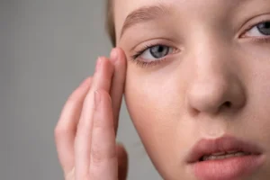 Alcohol affects your skin